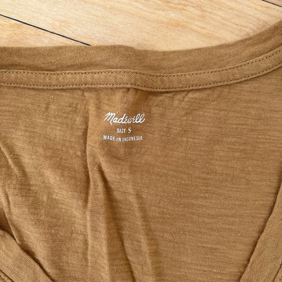 Madewell Whisper Cotton V-Neck Tee Mustard - Size S - Picture 2 of 3